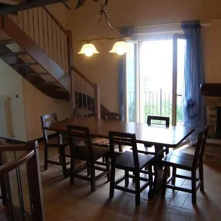 別荘 Rustikales Haus In Ruhiger Lage Mit Seesicht By Interhome