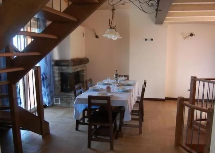 Holiday home Rustikales Haus In Ruhiger Lage Mit Seesicht By Interhome *