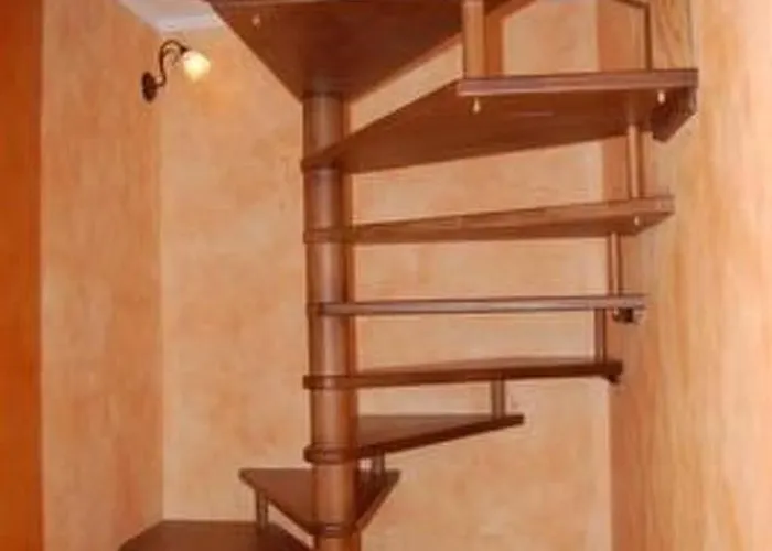 Rustikales Haus In Ruhiger Lage Mit Seesicht By Interhome 別荘 Pianello Del Lario