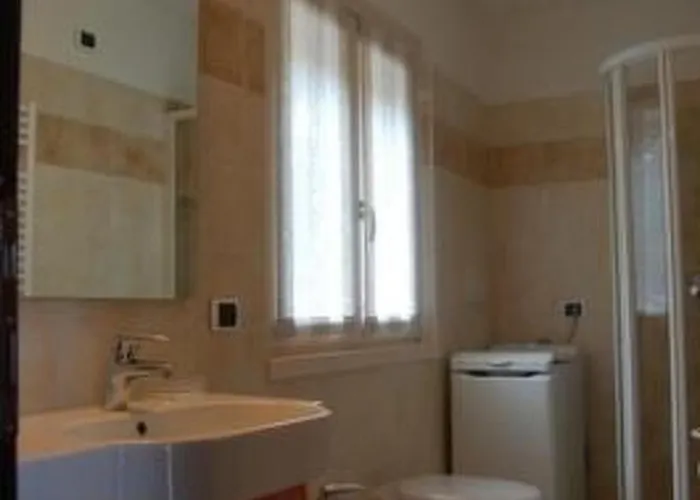 Rustikales Haus In Ruhiger Lage Mit Seesicht By Interhome 度假居 Pianello Del Lario