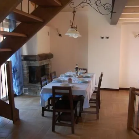 Nyaraló Rustikales Haus In Ruhiger Lage Mit Seesicht By Interhome *